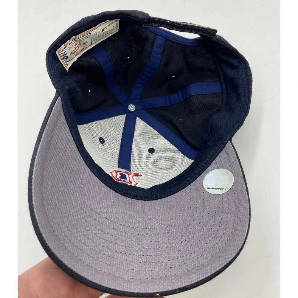 Twins Enterprise MLB Boston Red Sox Logo‎ Adjustable Hat Cap One Size